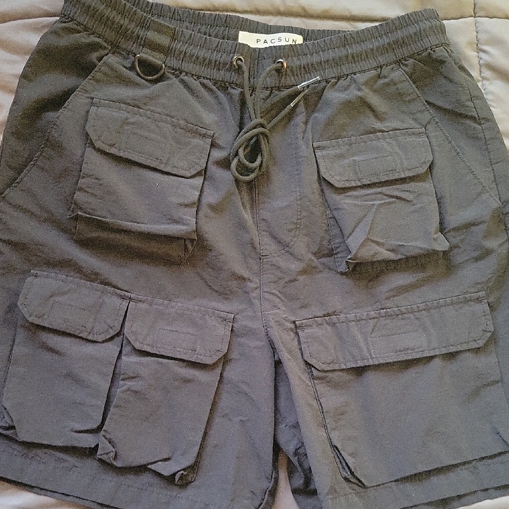 PacSun Men's Black Cargo Shorts